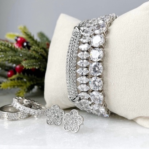 Park Lane Jewelry - Park Lane “Blizzard” Tennis Bracelet! BNIB!!